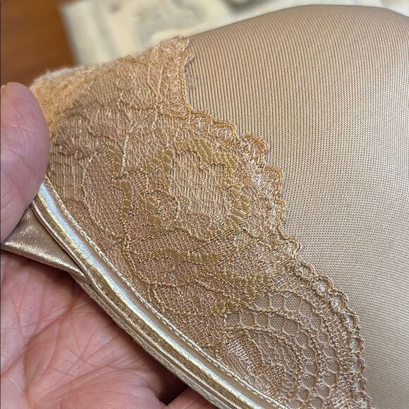 Vanity Fair Nude Full Coverage Bra with Underwire Support - Picture 6 of 7
